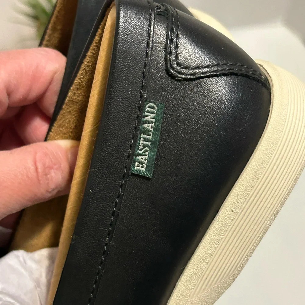 Eastland Baldwin Black Leather Loafers - Picture 3 of 9